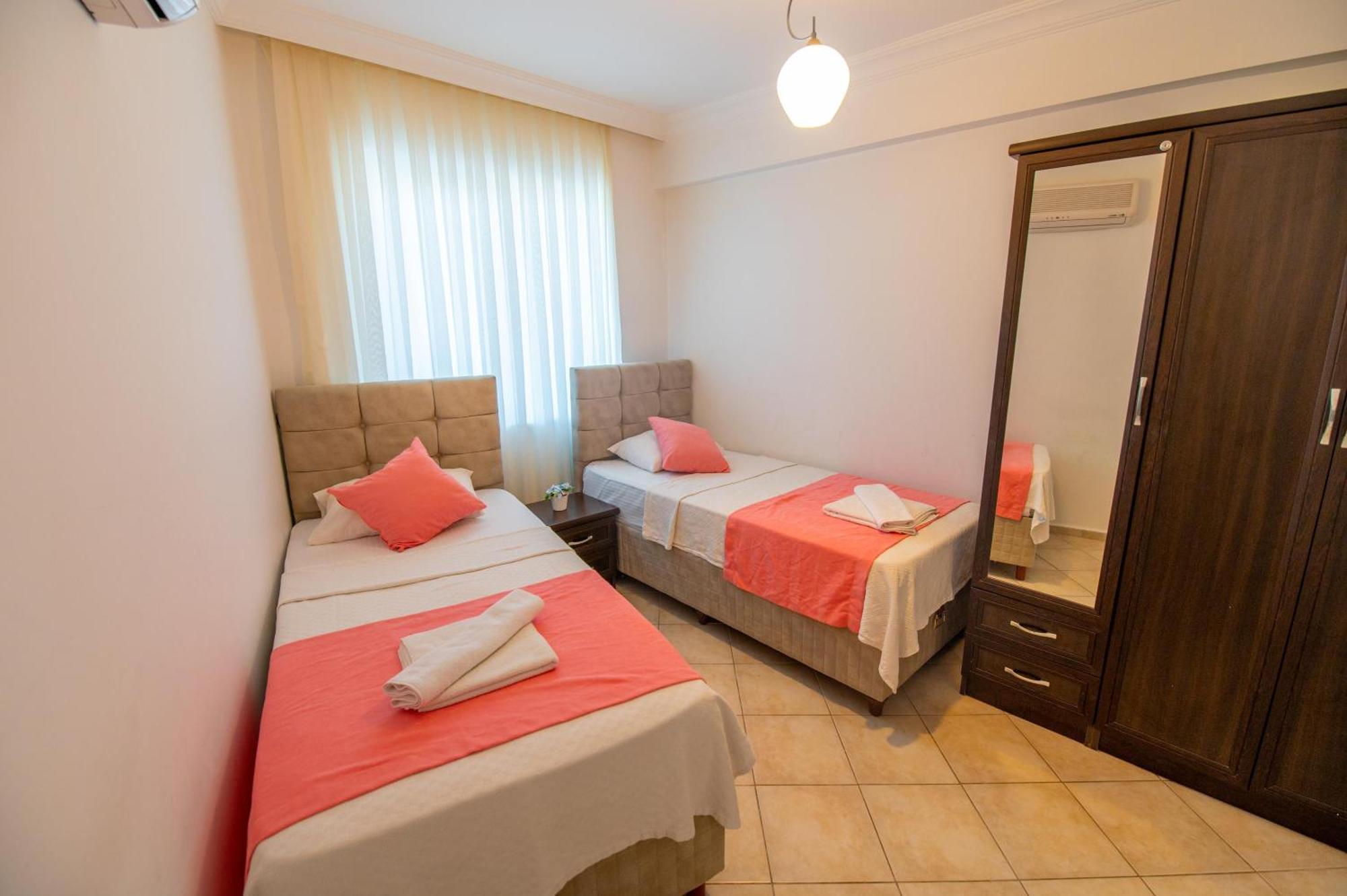 Sunset Beach Club Aqua Lettings 페티예 외부 사진
