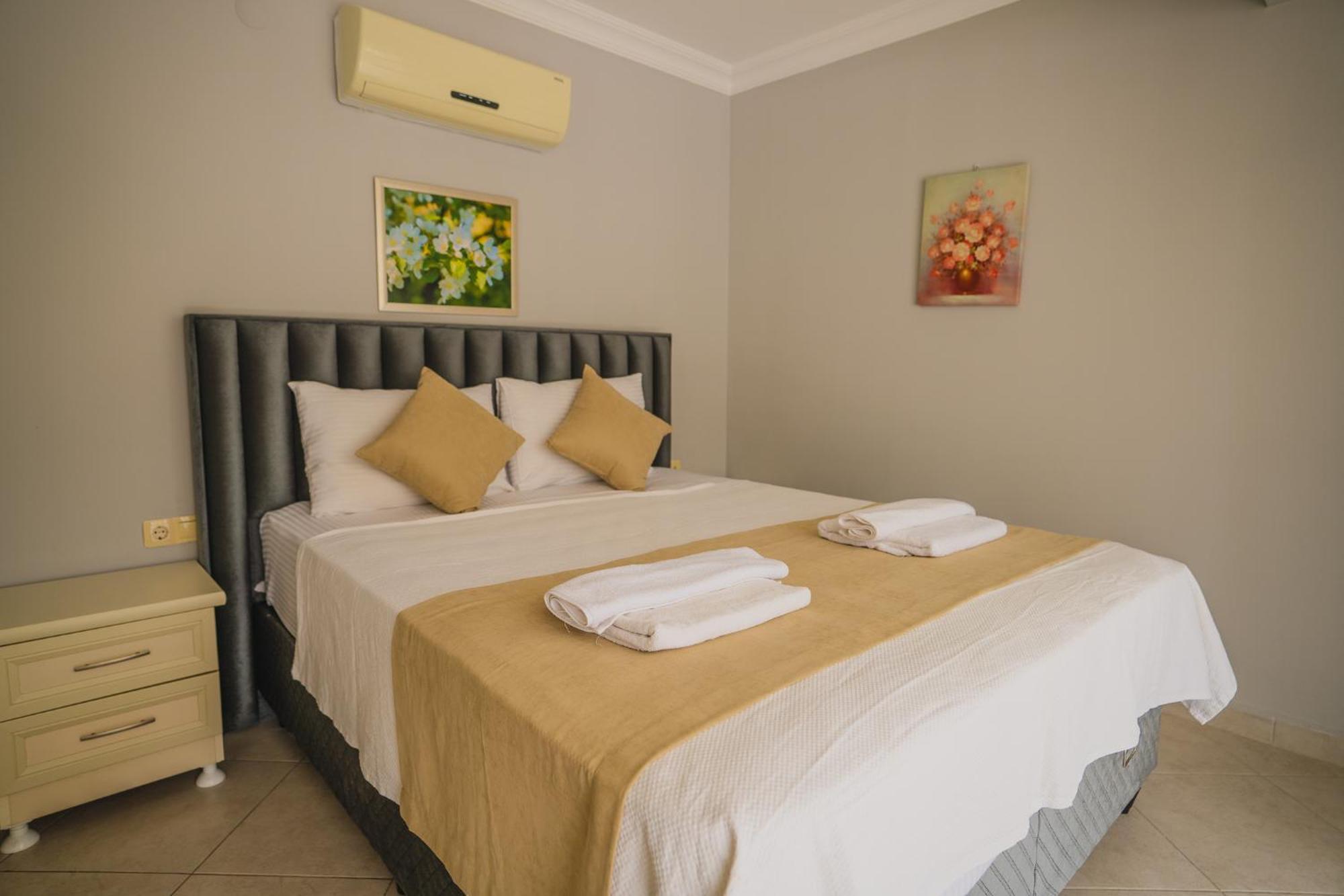 Sunset Beach Club Aqua Lettings 페티예 외부 사진