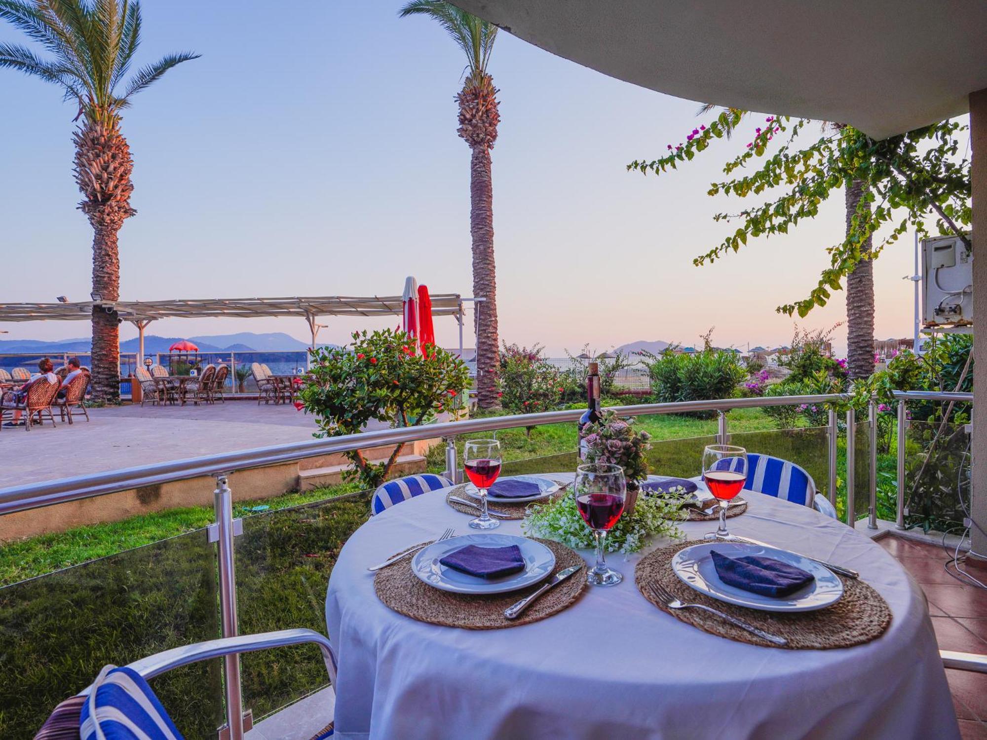 Sunset Beach Club Aqua Lettings 페티예 외부 사진